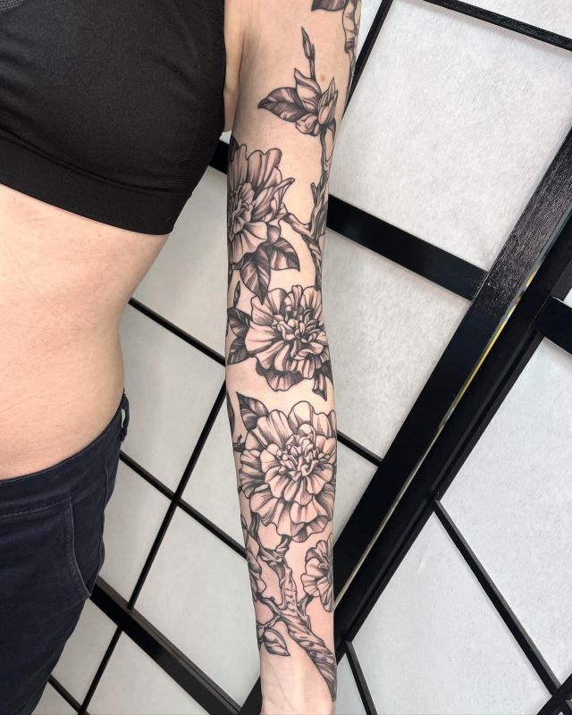 Merci et bravo Amandine 🤍

Fait à @lepicerietattoo 📍

Contact 💌 dumanotattoo@gmail.com

#tattoo #tattooist #tattoobordeaux #engraverstattoo #engravingtattoo #animaltattoo #botanicaltattoo #tattoolovers #tattoos #inked #floraltattoo #flowers #bordeauxtattoo